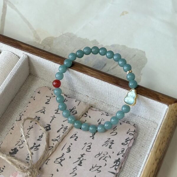 Natural Jade Bead Bracelet with 'Fu Lu' Motif for Good Luck